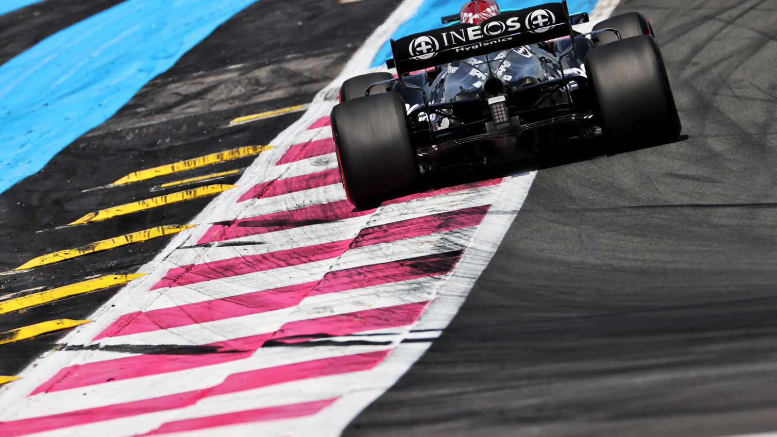 Valtteri Bottas (FIN) Mercedes AMG F1 W12.