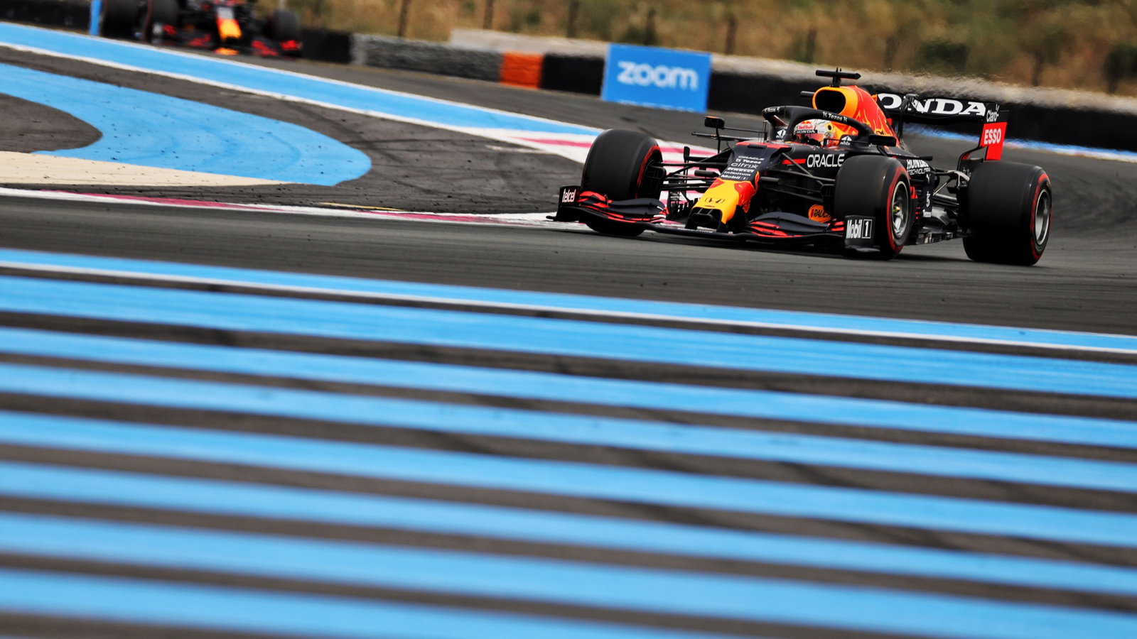 Max Verstappen (NLD) Red Bull Racing RB16B.