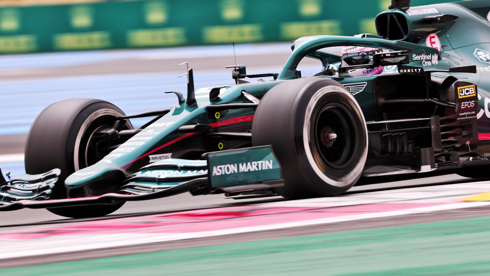Sebastian Vettel (GER) Aston Martin F1 Team AMR21.