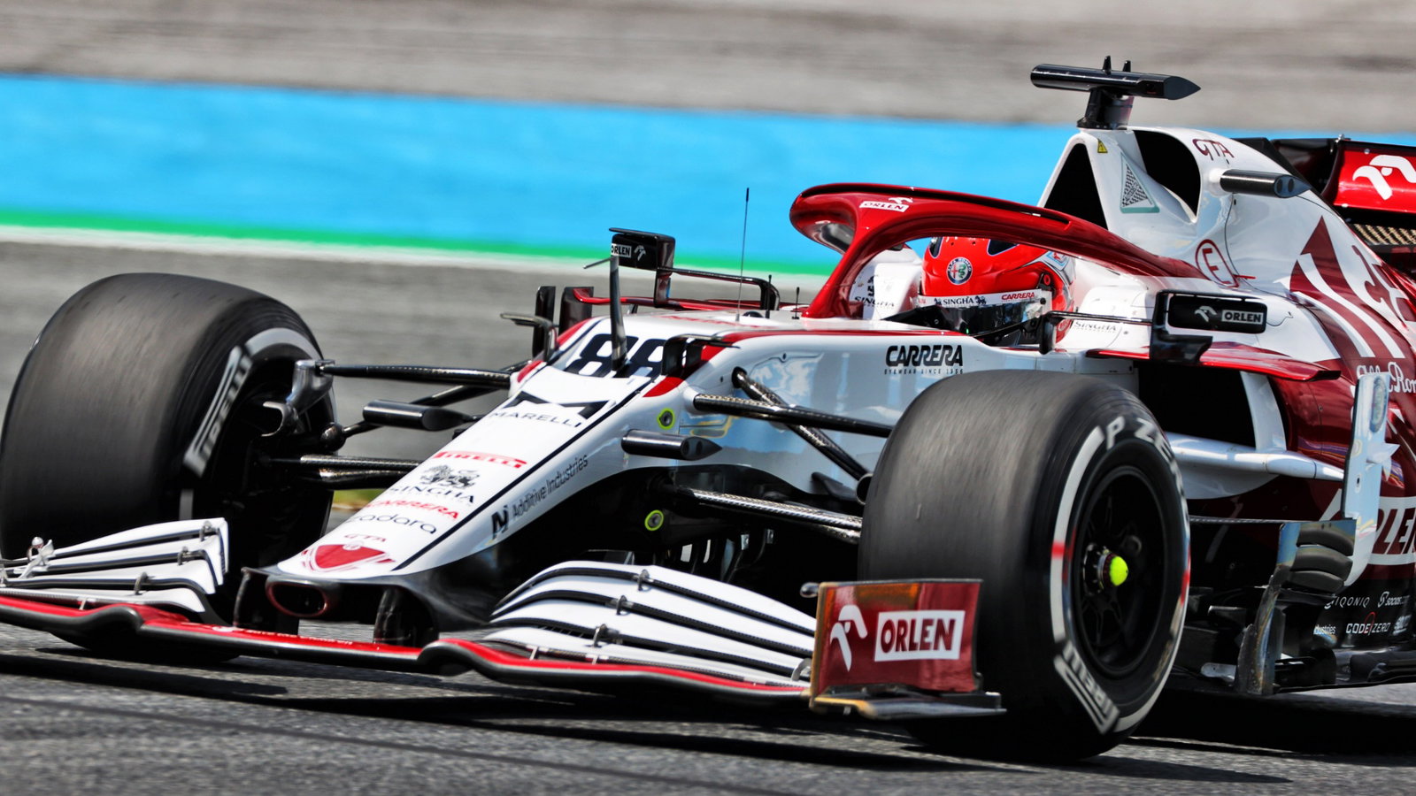 Robert Kubica (POL) Alfa Romeo Racing C39 Reserve Driver.