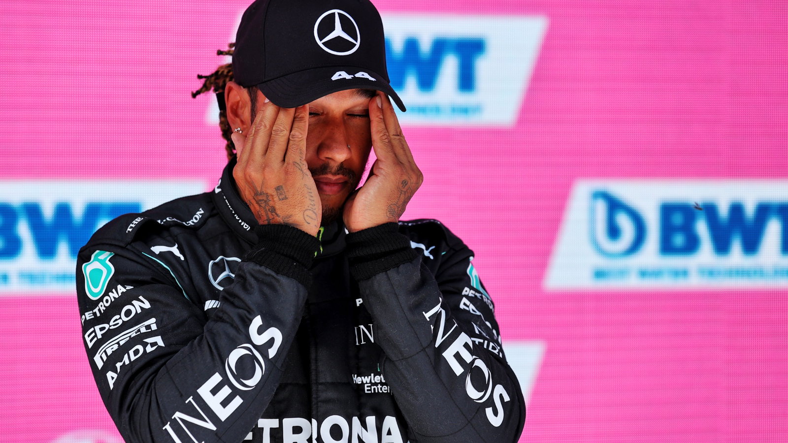 Lewis Hamilton (GBR) Mercedes AMG F1 in qualifying parc ferme.