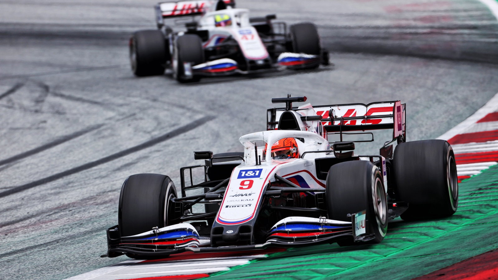 Nikita Mazepin (RUS) Haas F1 Team VF-21.