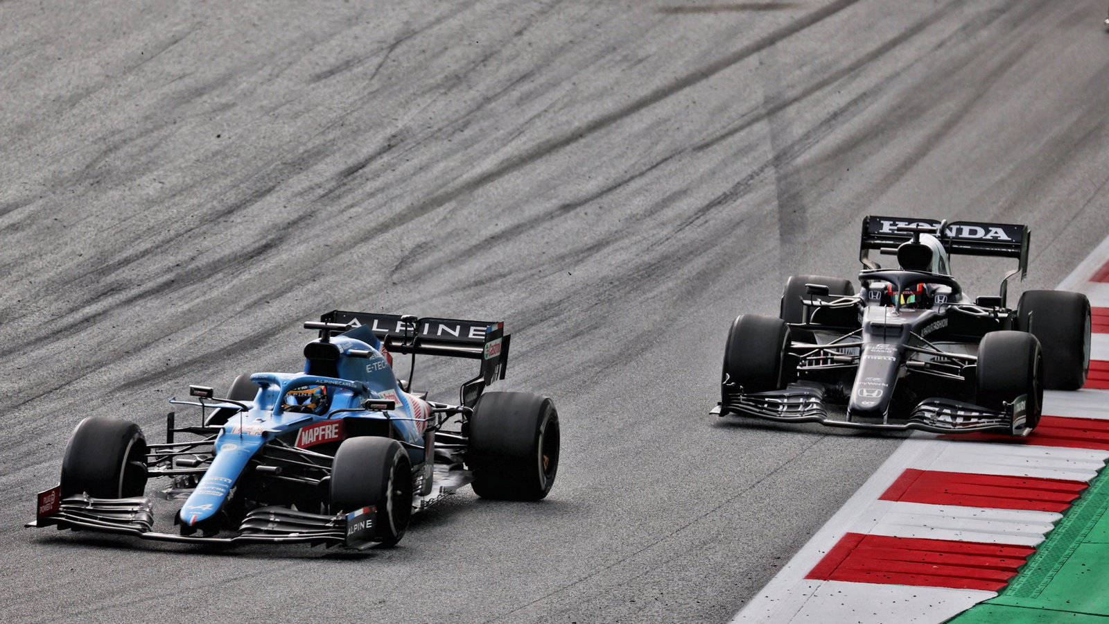 Fernando Alonso (ESP) Alpine F1 Team A521.