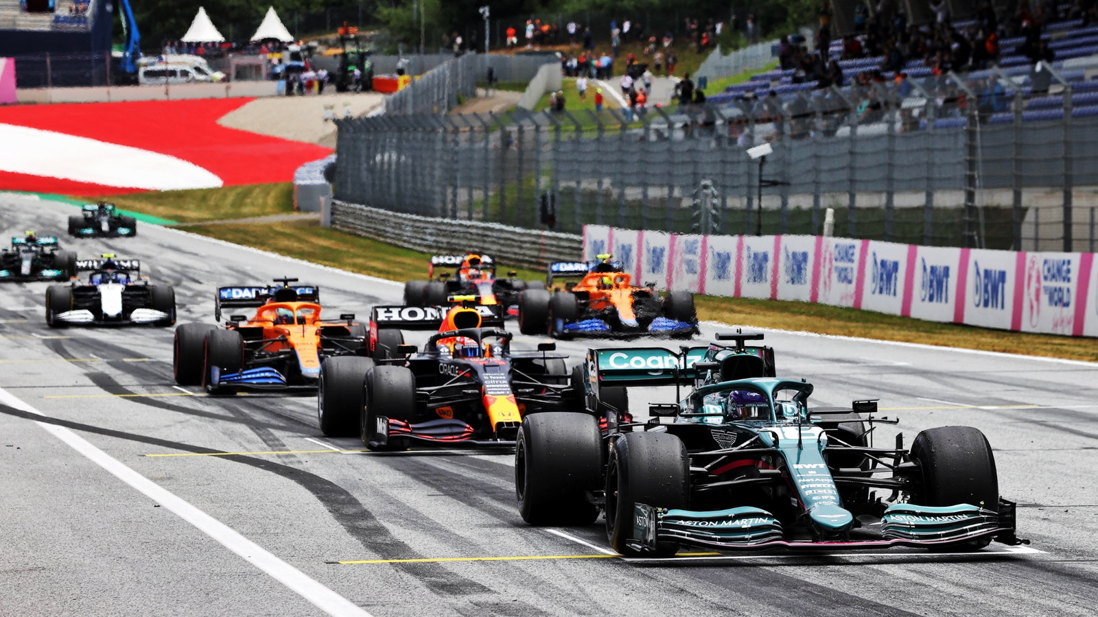 Lance Stroll (CDN) Aston Martin F1 Team AMR21.