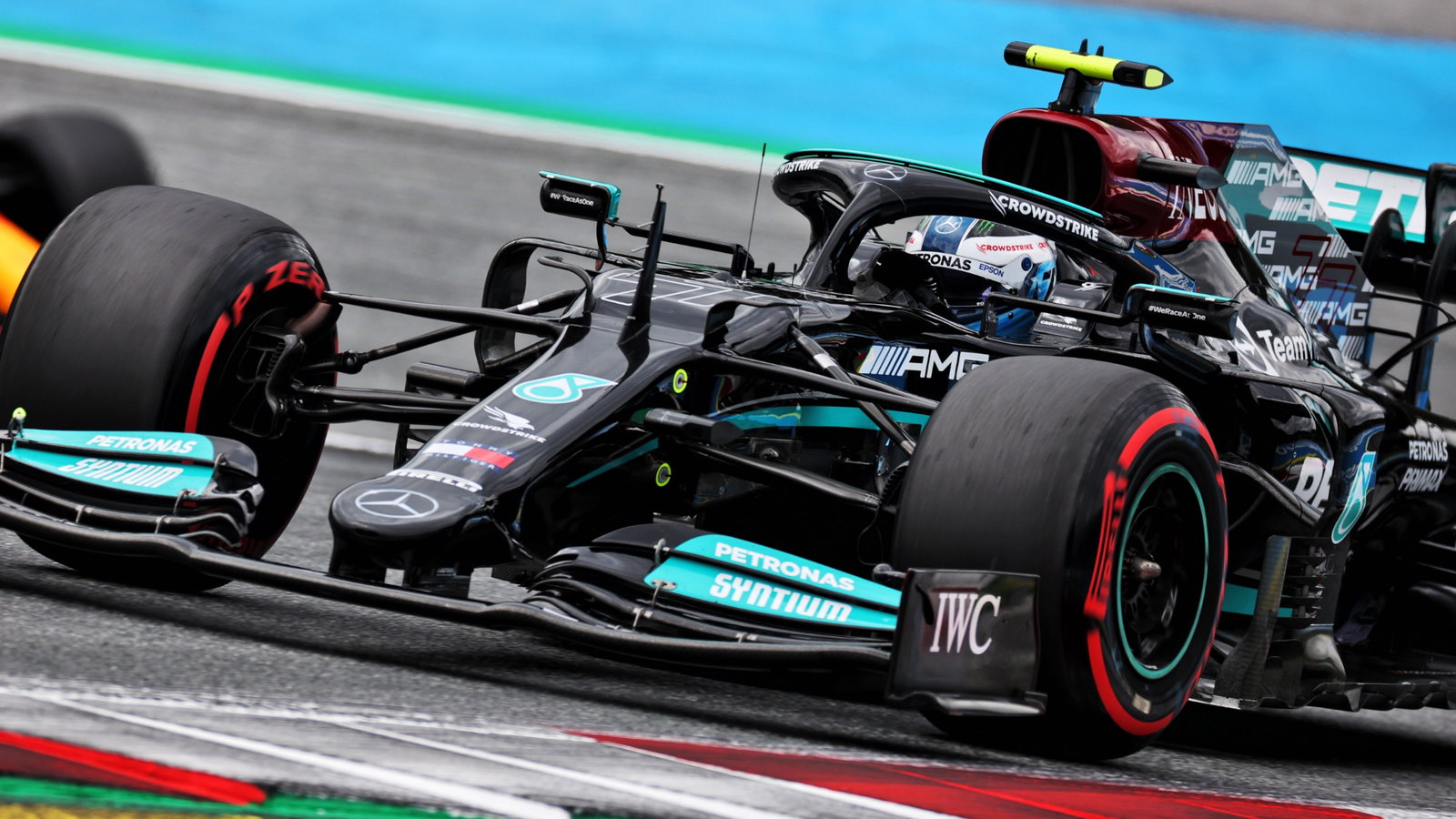 Valtteri Bottas (FIN) Mercedes AMG F1 W12.