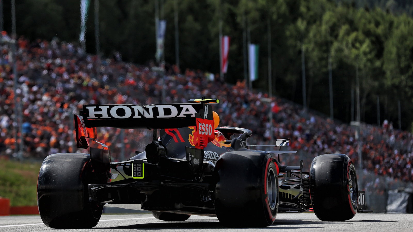 Sergio Perez (MEX) Red Bull Racing RB16B.