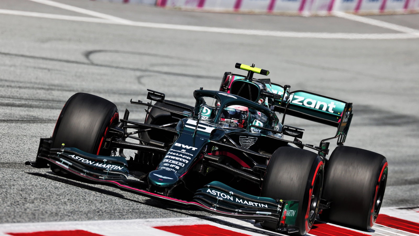 Sebastian Vettel (GER) Aston Martin F1 Team AMR21.