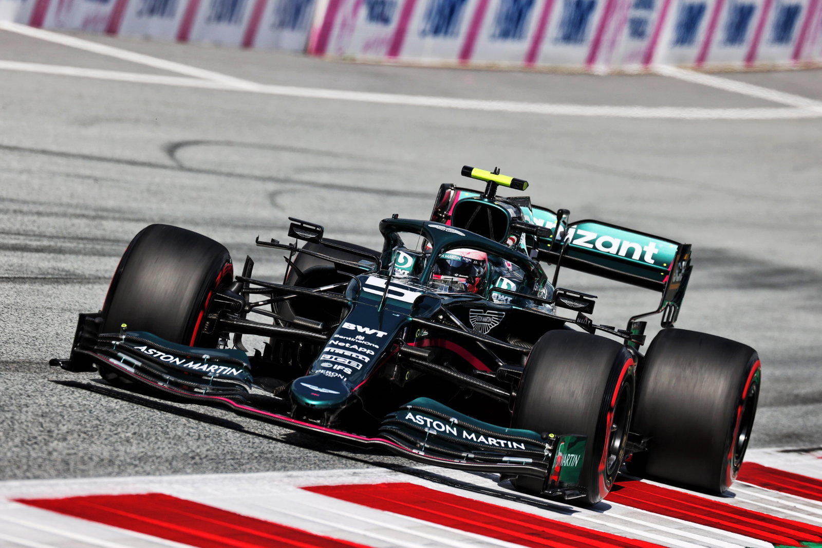 Sebastian Vettel (GER) Aston Martin F1 Team AMR21.