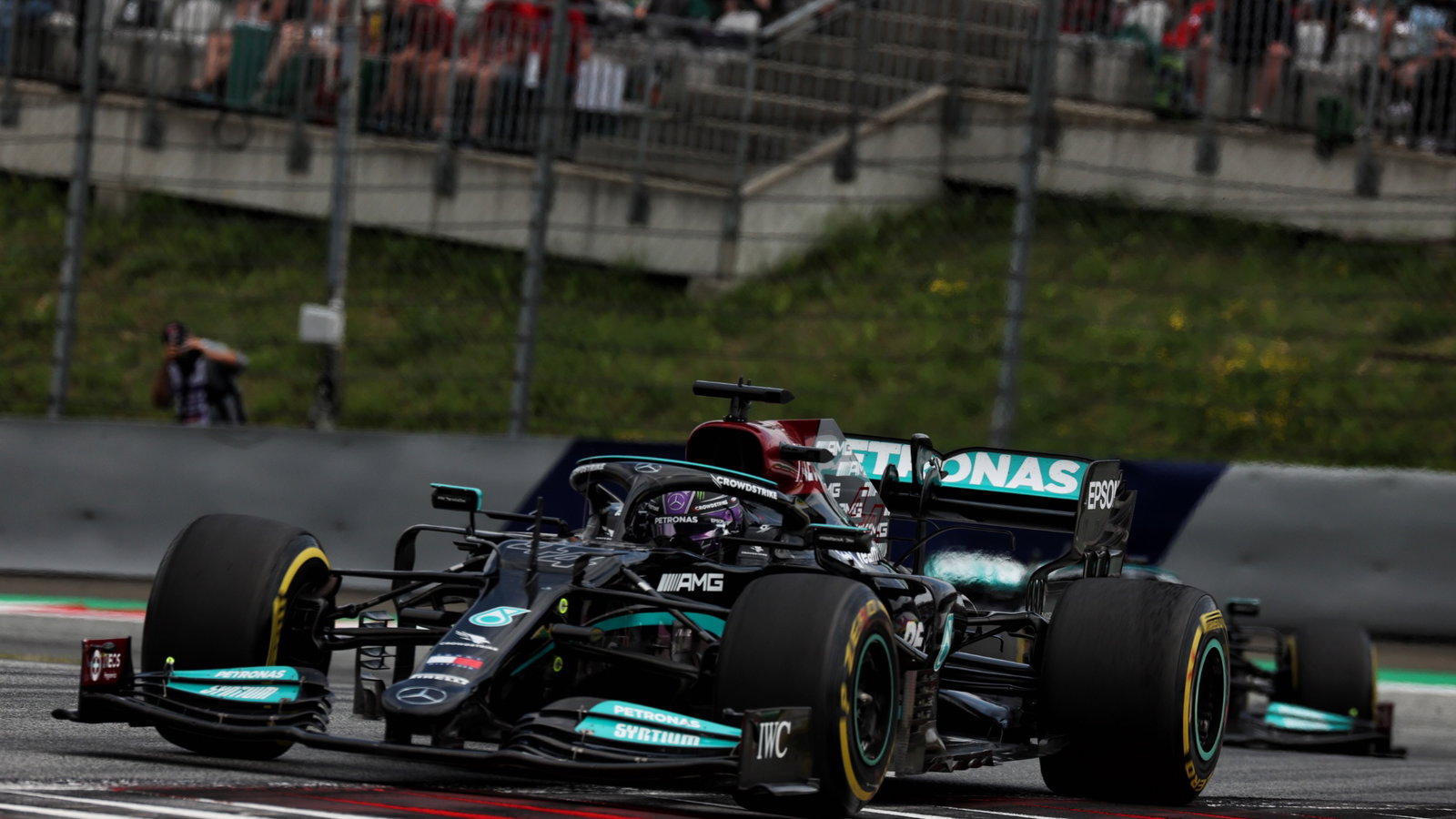 Lewis Hamilton (GBR) Mercedes AMG F1 W12.