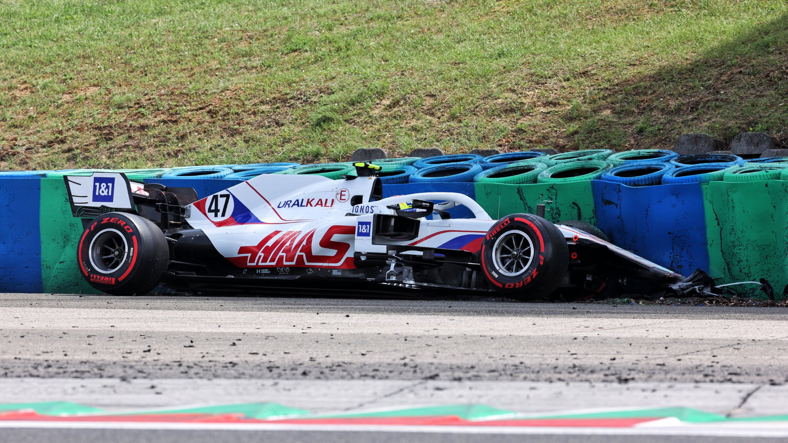 Mick Schumacher (GER) Haas VF-21 crashed in the second practice session.