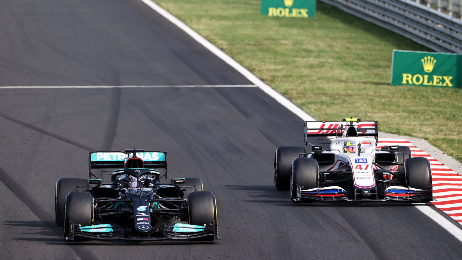 Lewis Hamilton (GBR) Mercedes AMG F1 W12.