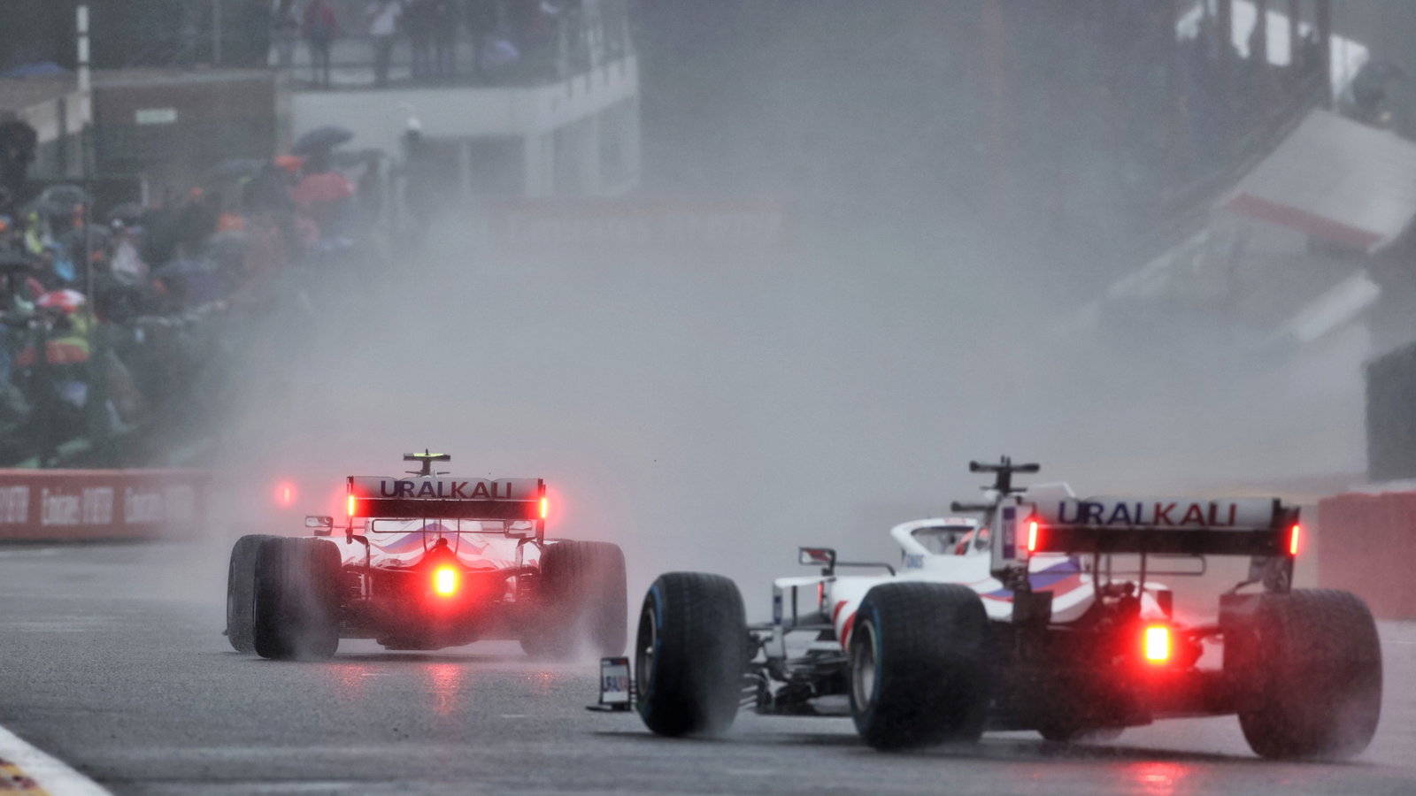 Mick Schumacher (GER) Haas VF-21 and Nikita Mazepin (RUS) Haas F1 Team VF-21.