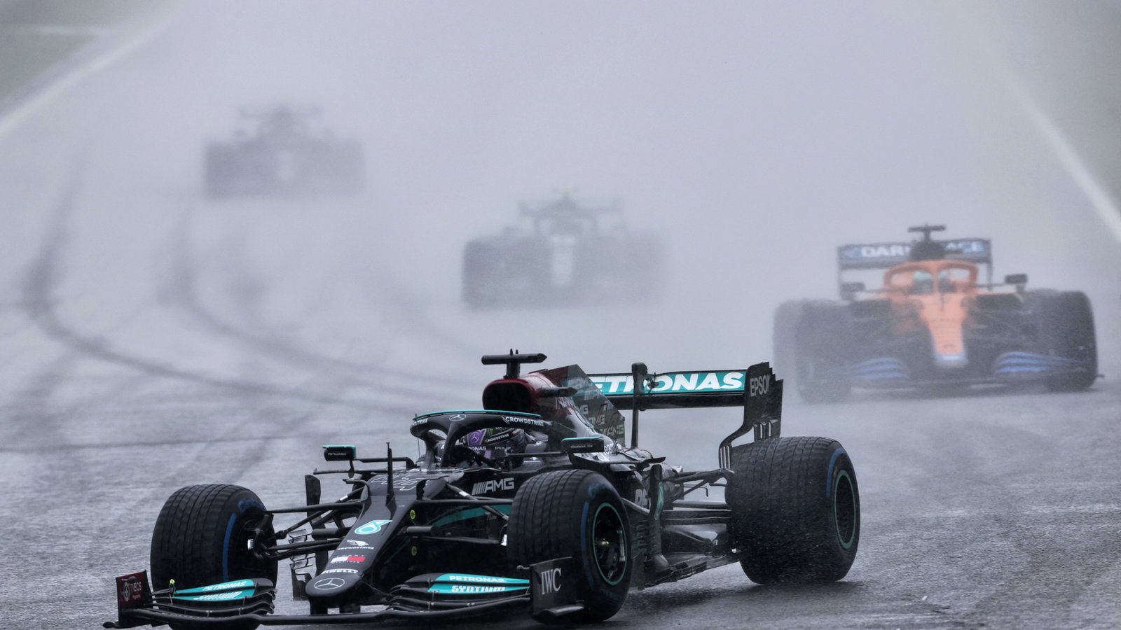 Lewis Hamilton (GBR) Mercedes AMG F1 W12.