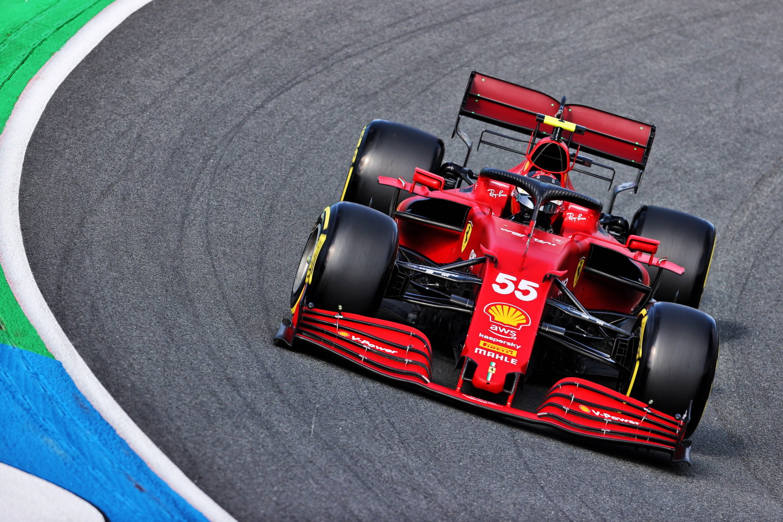 Carlos Sainz Jr (ESP) Ferrari SF-21.