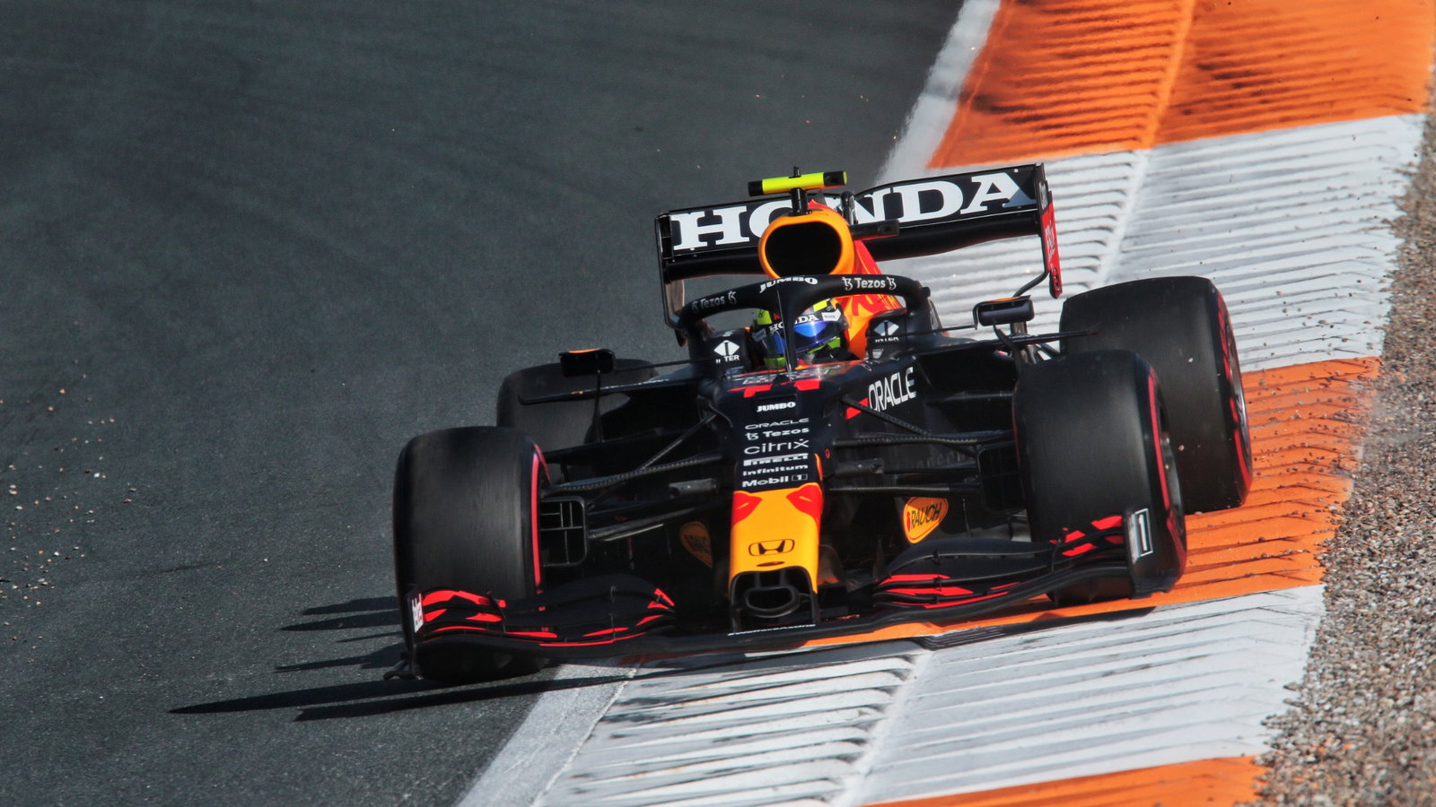 Sergio Perez (MEX) Red Bull Racing RB16B.