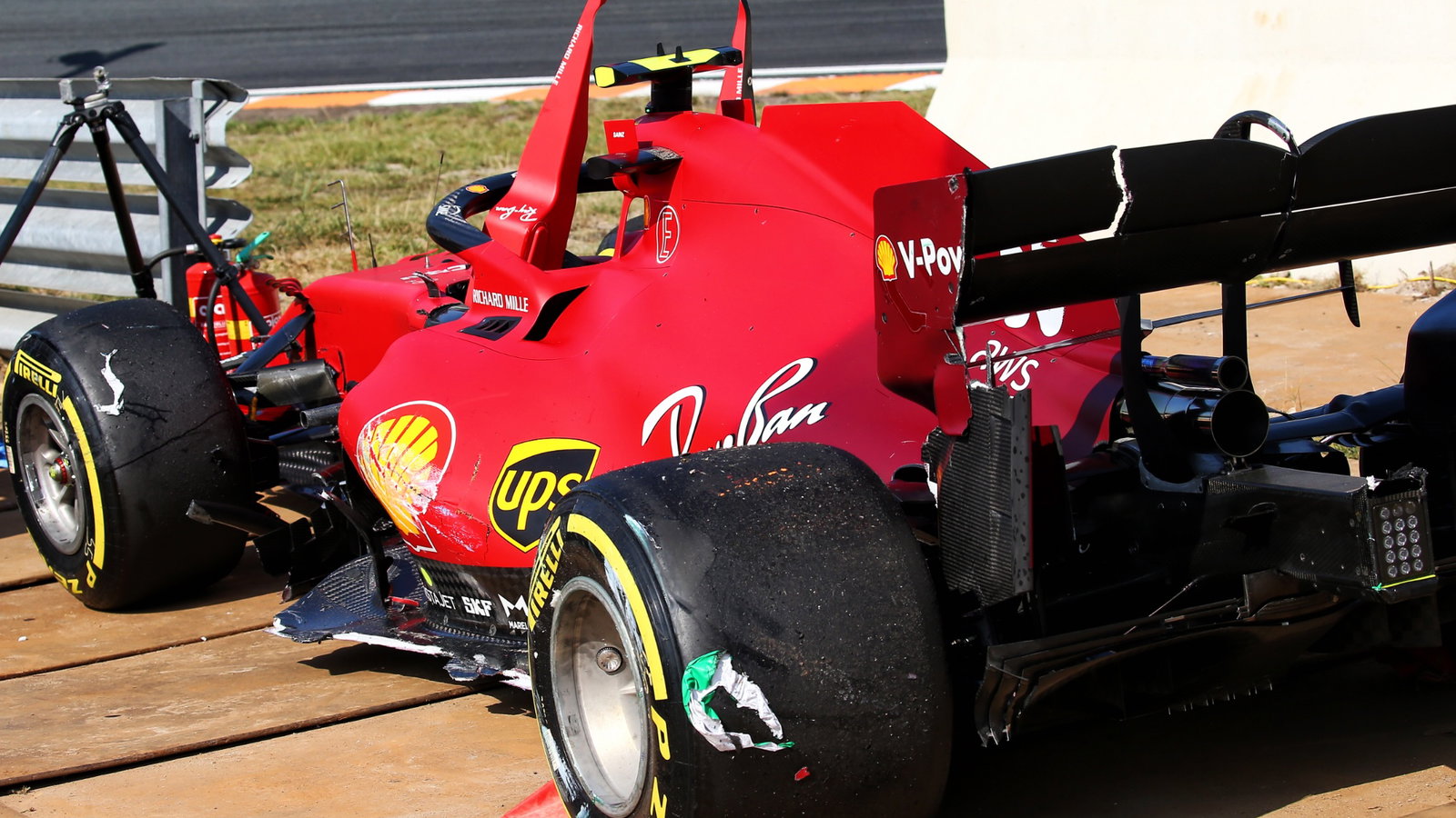 The damaged Ferrari SF-21 of Carlos Sainz Jr (ESP) Ferrari after he crashed in the third practice session.
