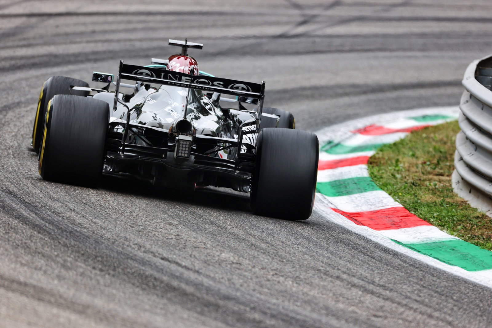Lewis Hamilton (GBR) Mercedes AMG F1 W12.