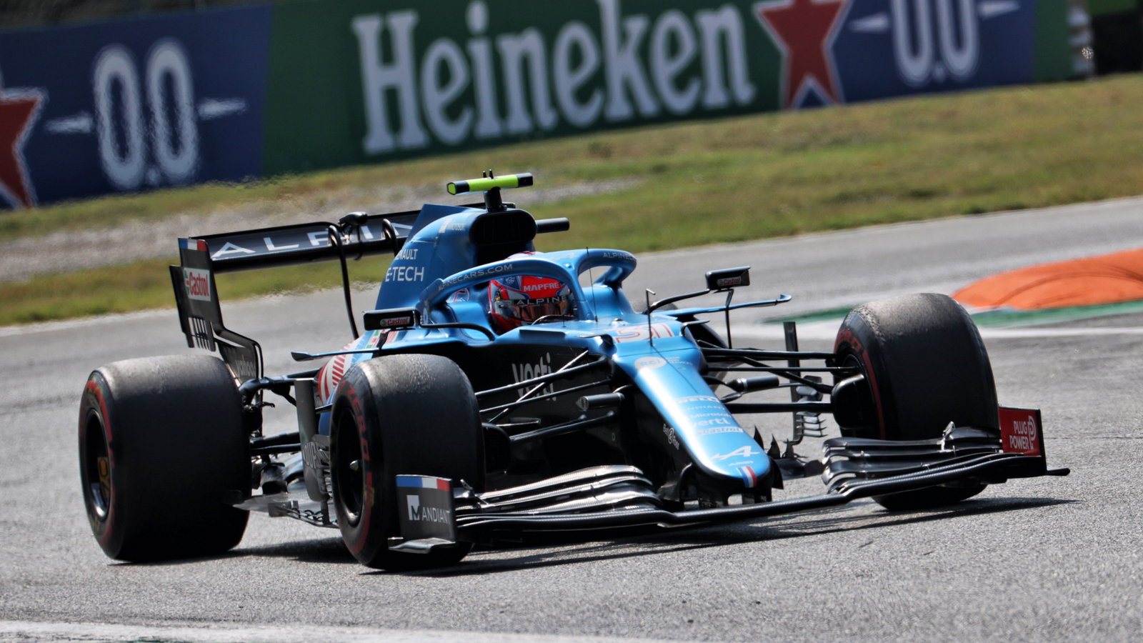 Esteban Ocon (FRA) Alpine F1 Team A521.