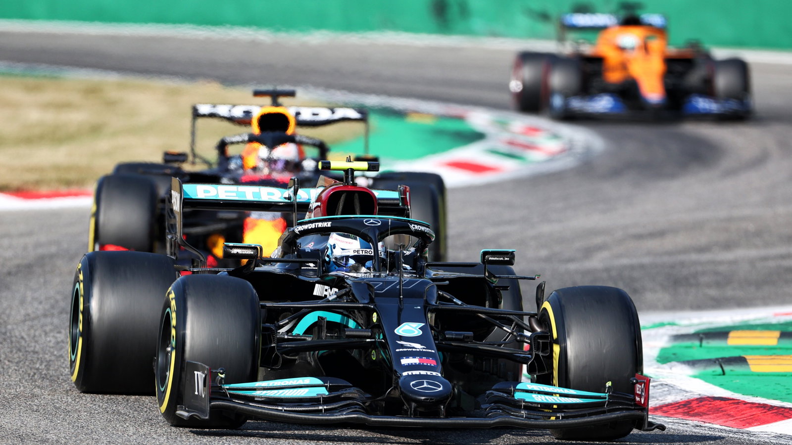 Valtteri Bottas (FIN) Mercedes AMG F1 W12.