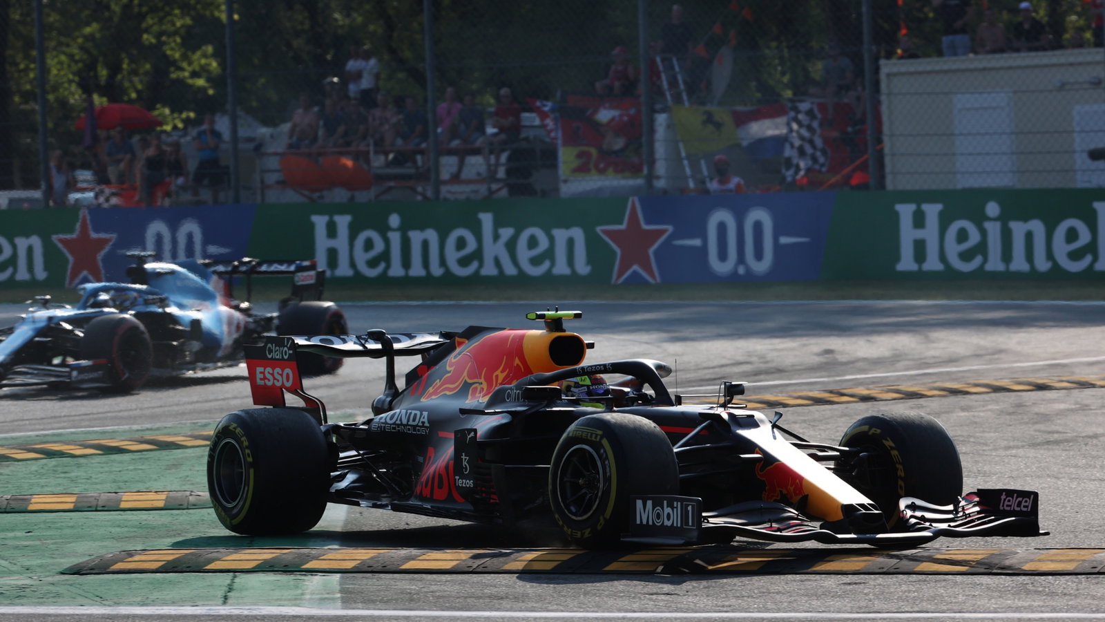 Sergio Perez (MEX) Red Bull Racing RB16B.