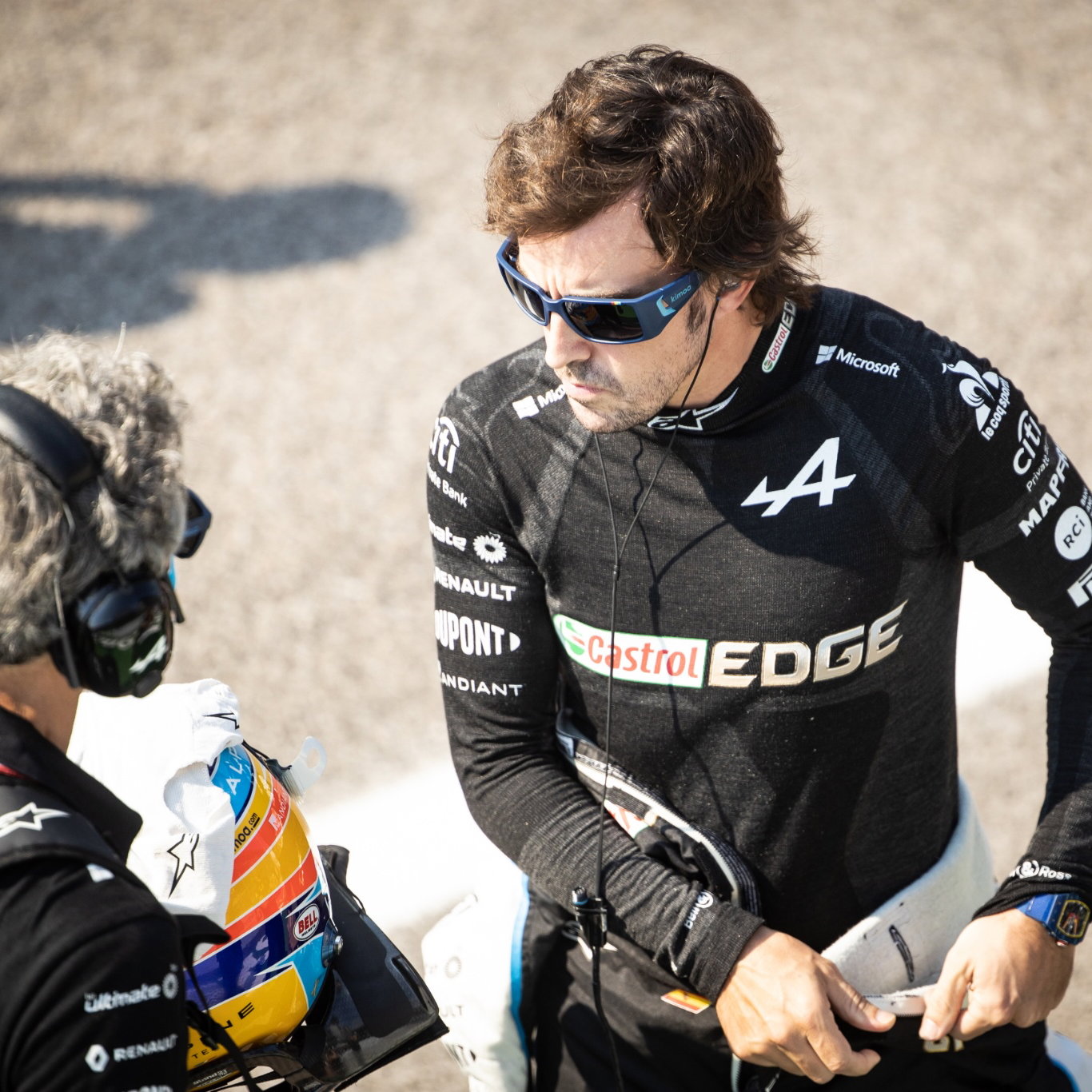 Fernando Alonso (ESP) Alpine F1 Team with Edoardo Bendinelli (ITA) Alpine F1 Team Personal Trainer on the grid.