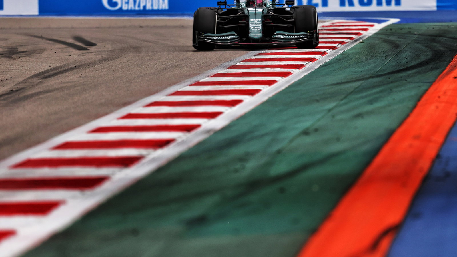 Sebastian Vettel (GER) Aston Martin F1 Team AMR21.