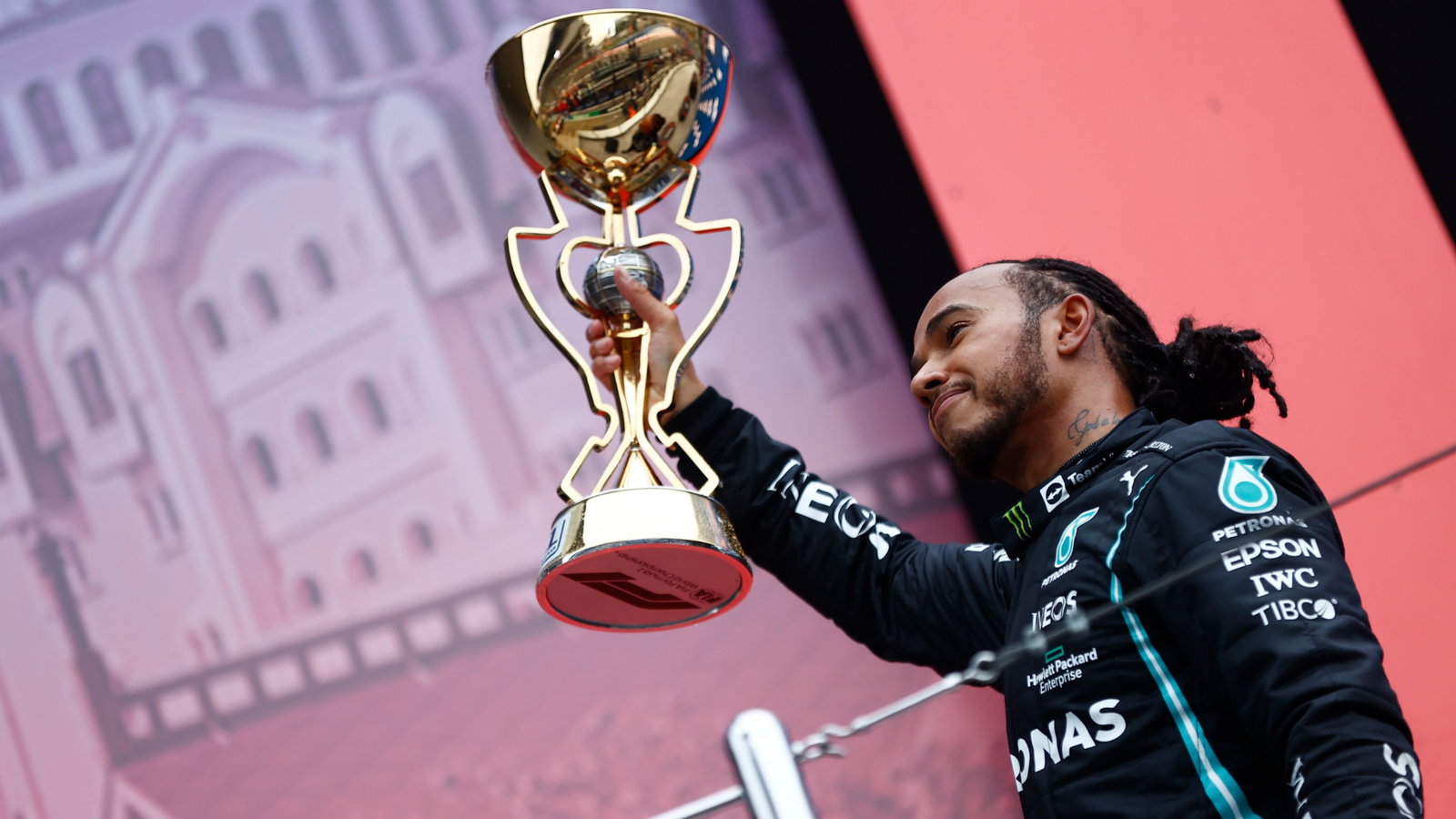 Race winner Lewis Hamilton (GBR) Mercedes AMG F1 celebrates on the podium.