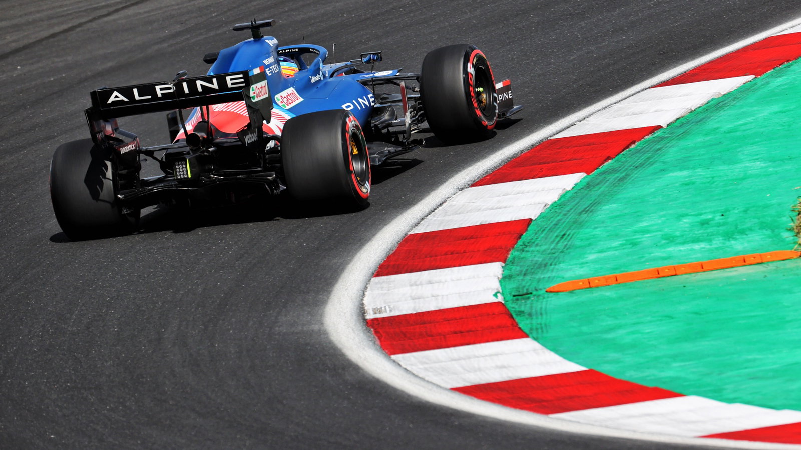 Fernando Alonso (ESP) Alpine F1 Team A521.