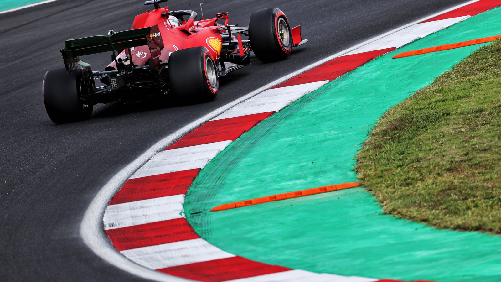 Charles Leclerc (MON) Ferrari SF-21.