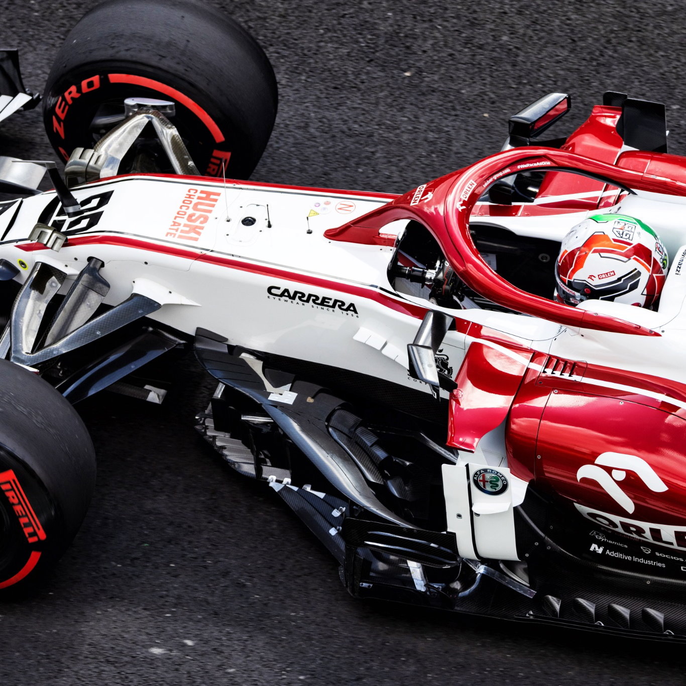 Antonio Giovinazzi (ITA) Alfa Romeo Racing C41.