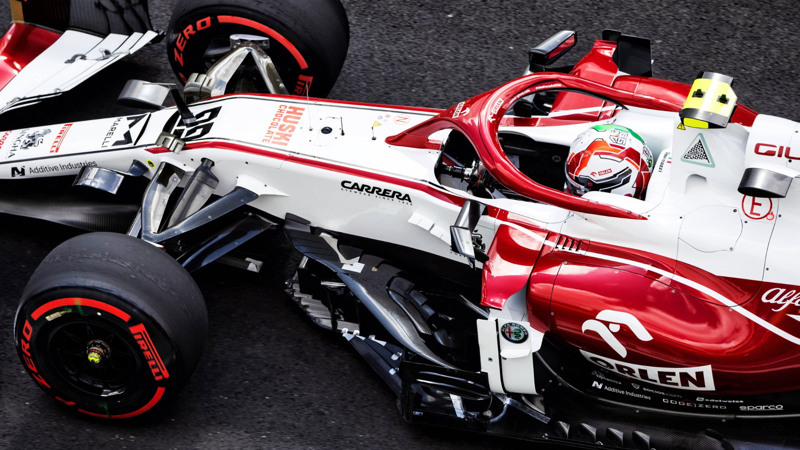 Antonio Giovinazzi (ITA) Alfa Romeo Racing C41.
