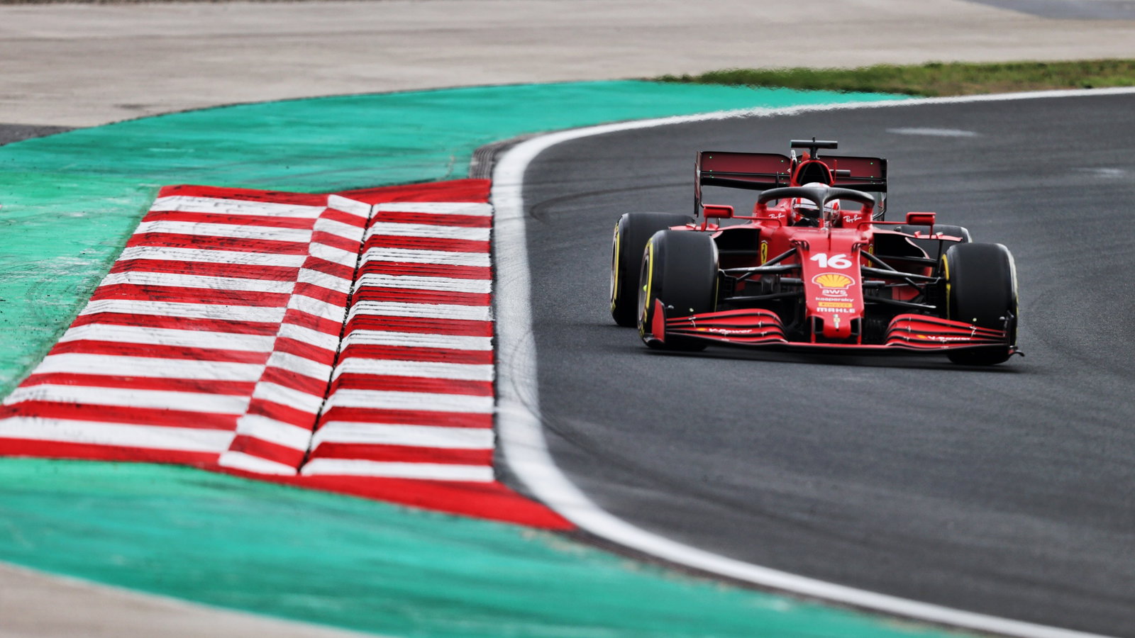 Charles Leclerc (MON) Ferrari SF-21.