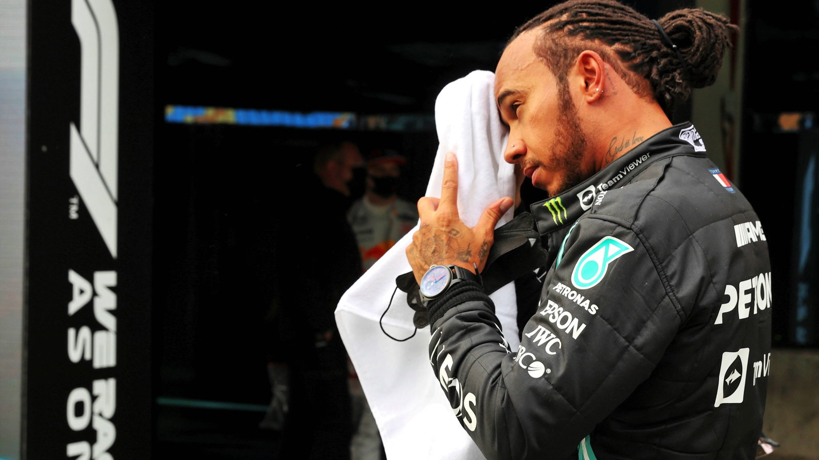 Fastest in qualifying Lewis Hamilton (GBR) Mercedes AMG F1 in parc ferme.