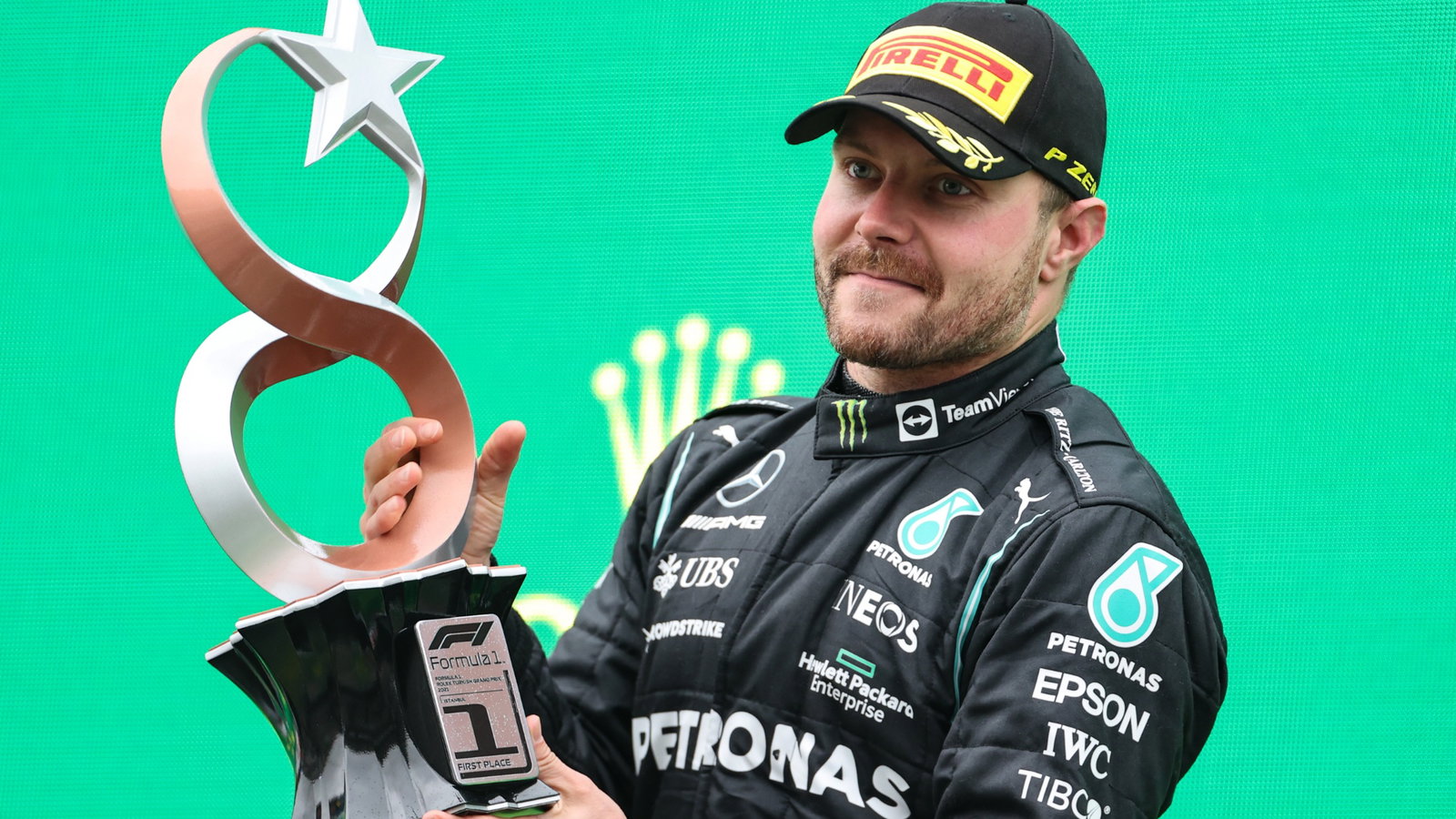 Race winner Valtteri Bottas (FIN) Mercedes AMG F1 celebrates on the podium.