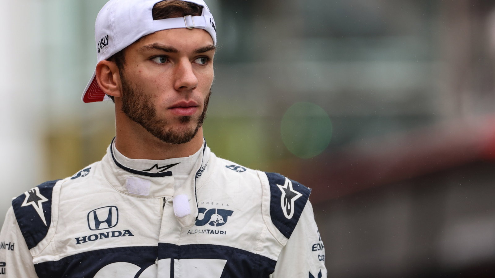 Pierre Gasly (FRA) AlphaTauri.