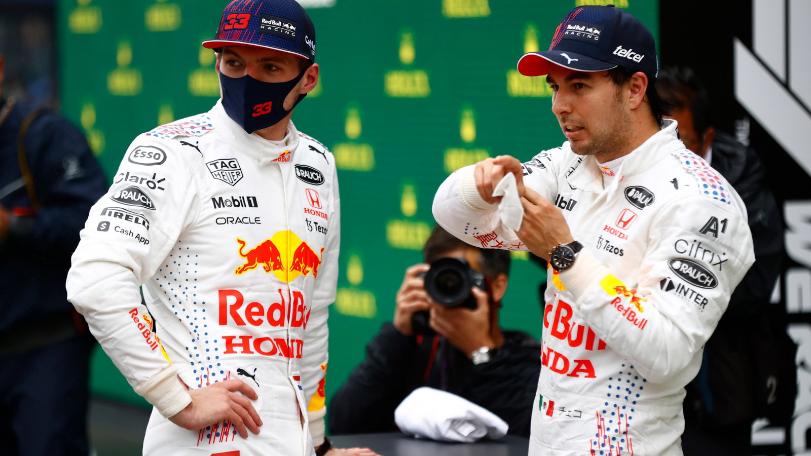 (L to R): Max Verstappen (NLD) Red Bull Racing with team mate Sergio Perez (MEX) Red Bull Racing in parc ferme.