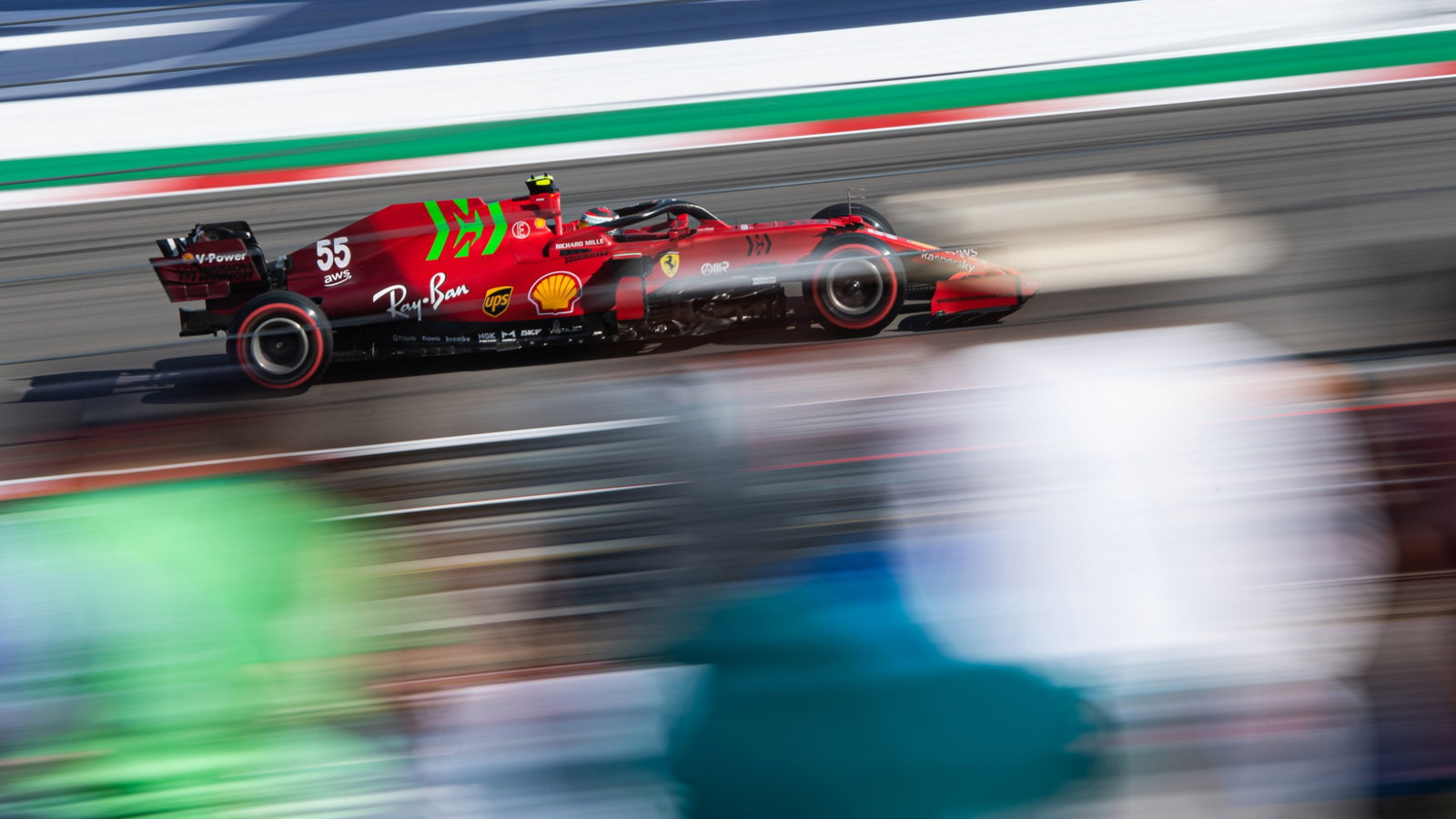 Carlos Sainz Jr (ESP) Ferrari SF-21.