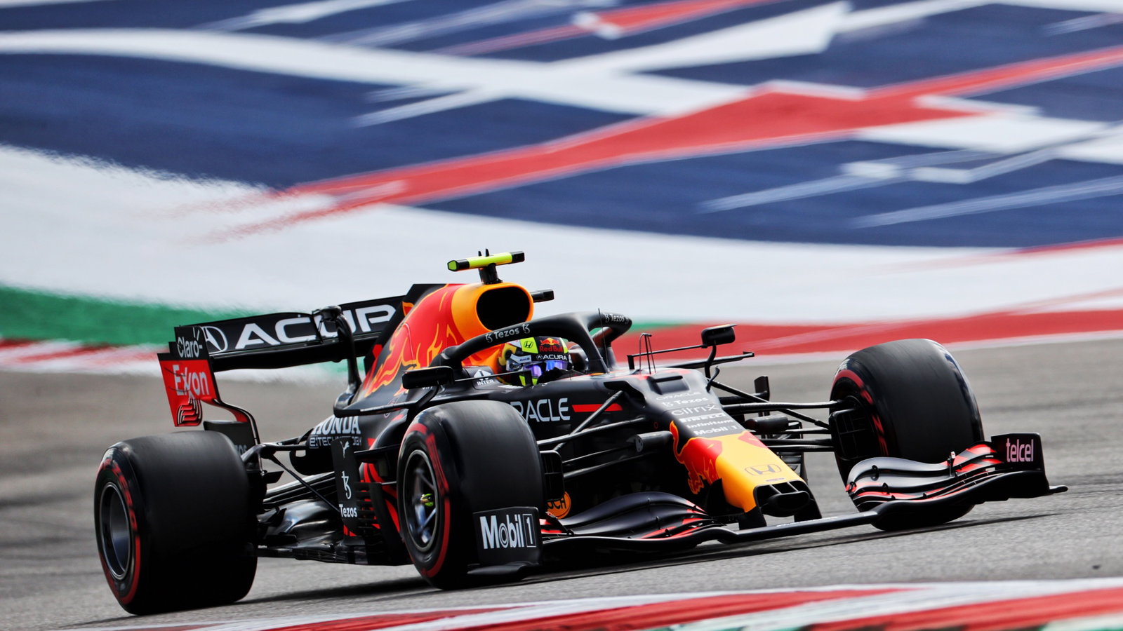 Sergio Perez (MEX) Red Bull Racing RB16B.