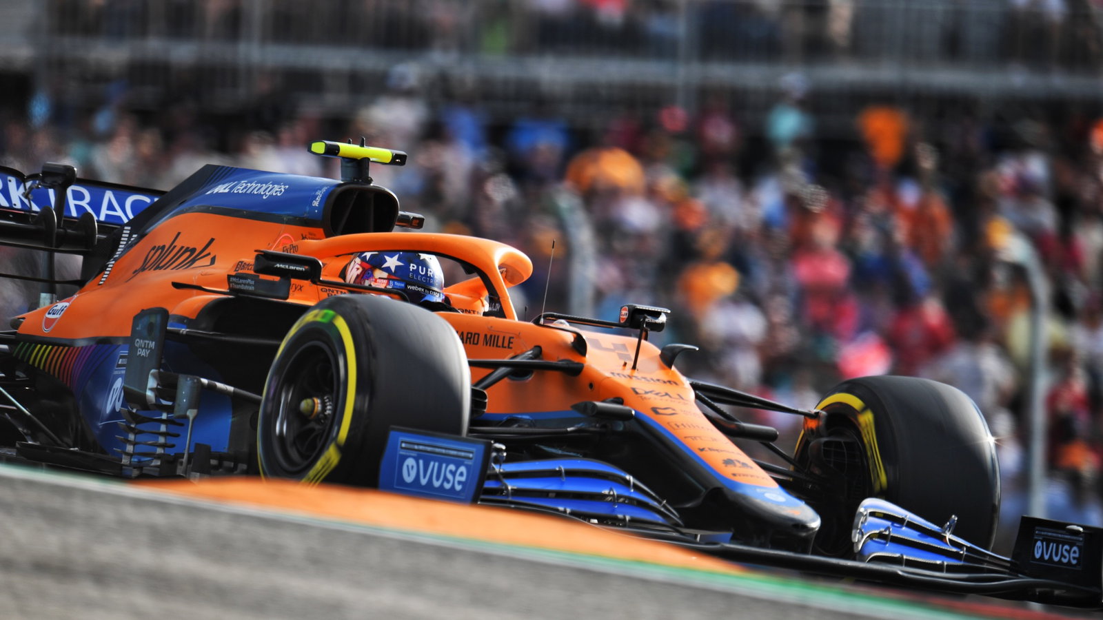 Lando Norris (GBR) McLaren MCL35M.
