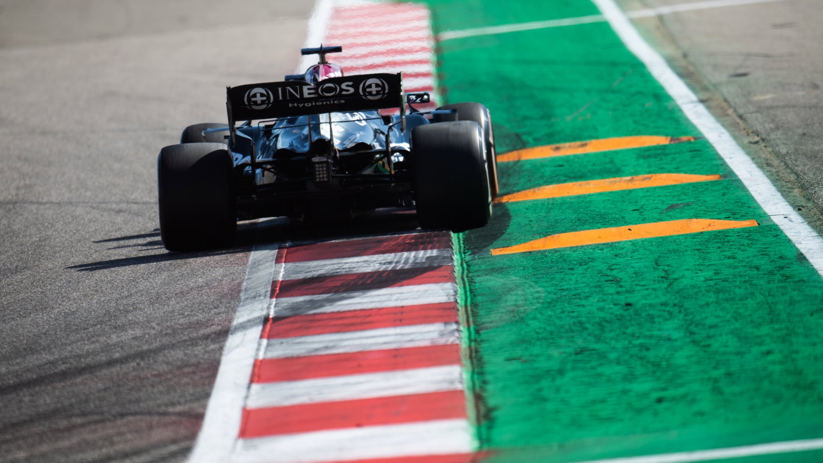 Lewis Hamilton (GBR) Mercedes AMG F1 W12.