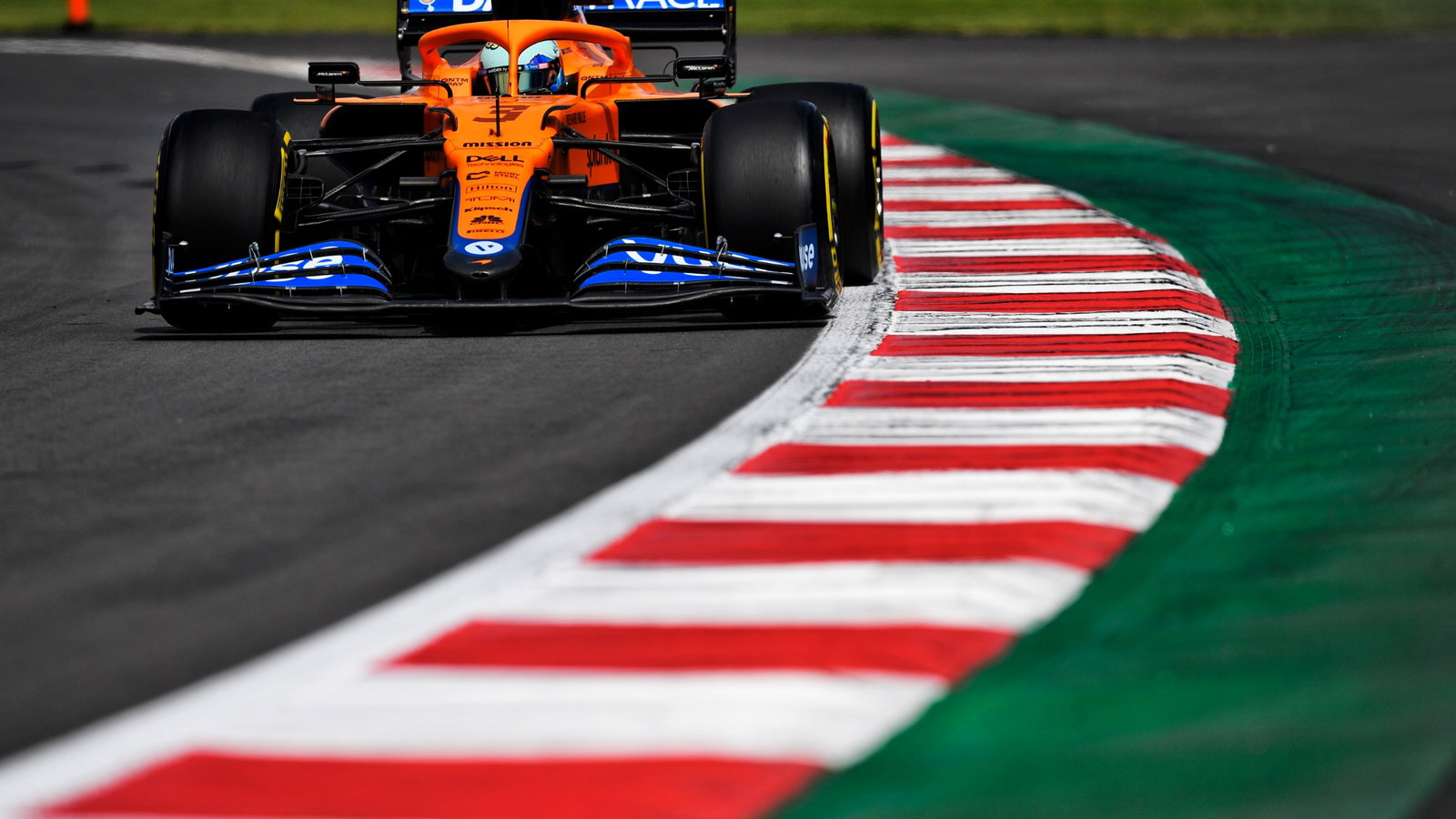 Daniel Ricciardo (AUS) McLaren MCL35M.