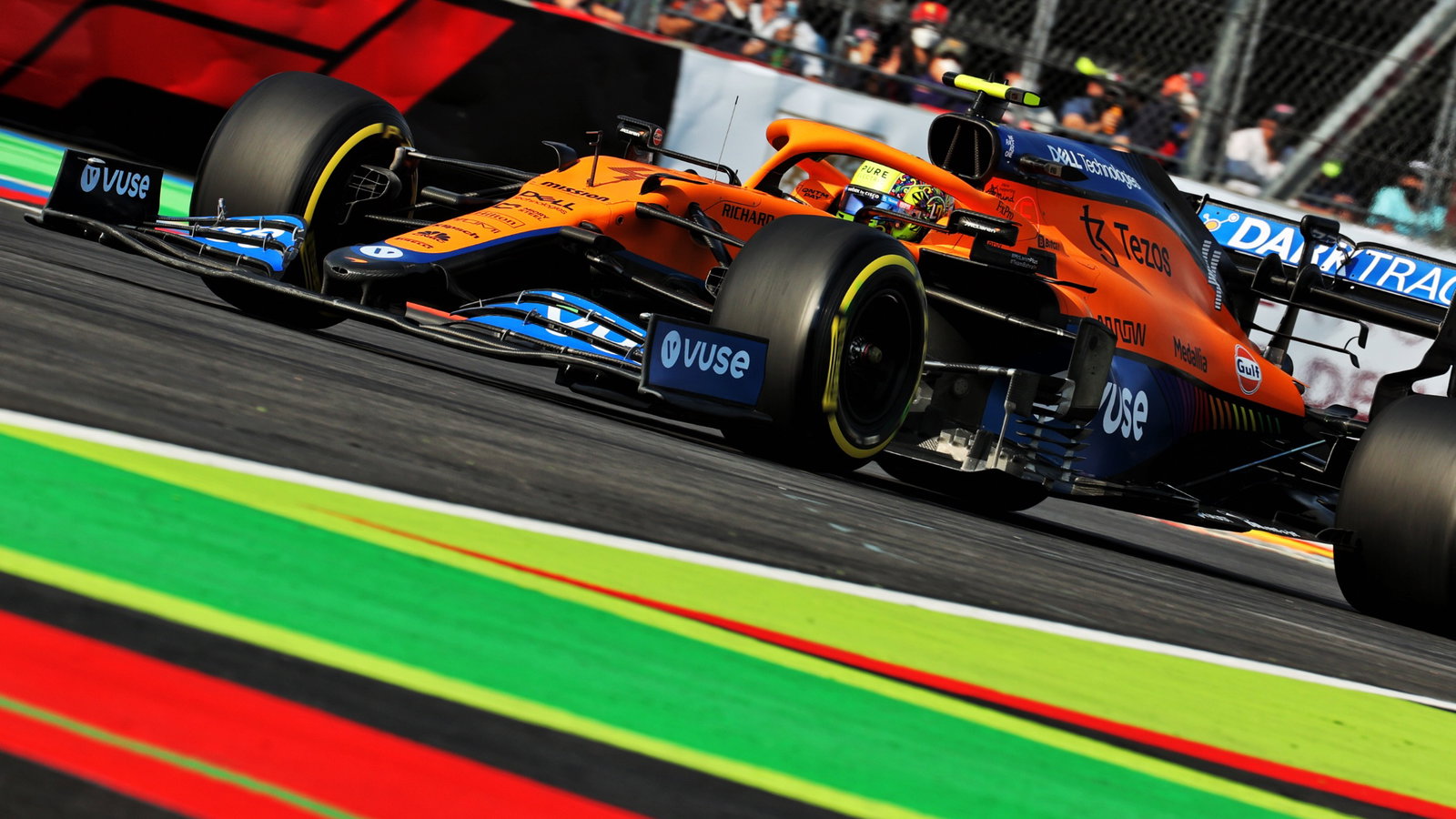 Lando Norris (GBR) McLaren MCL35M.