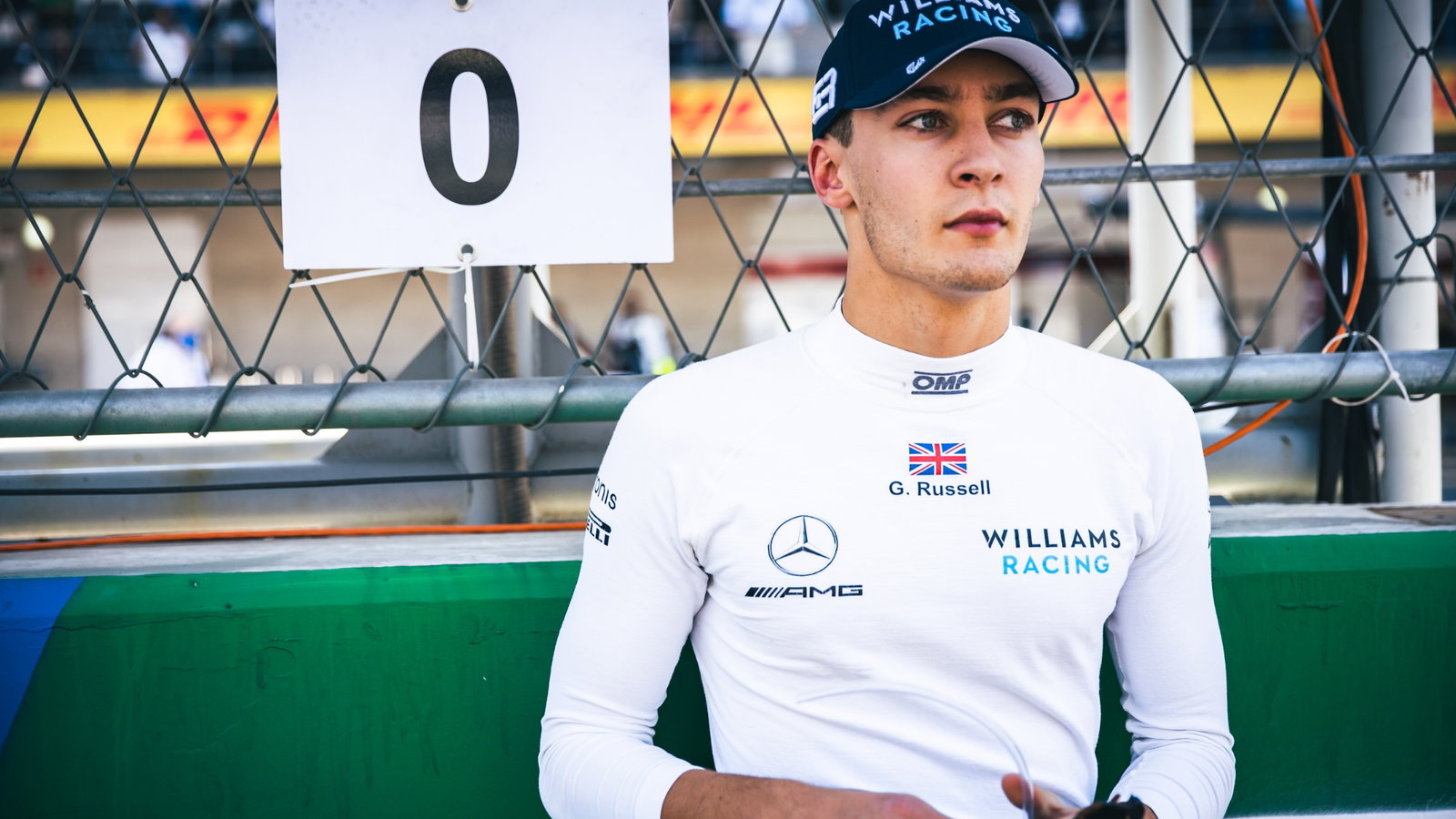 George Russell (GBR) Williams Racing on the grid.