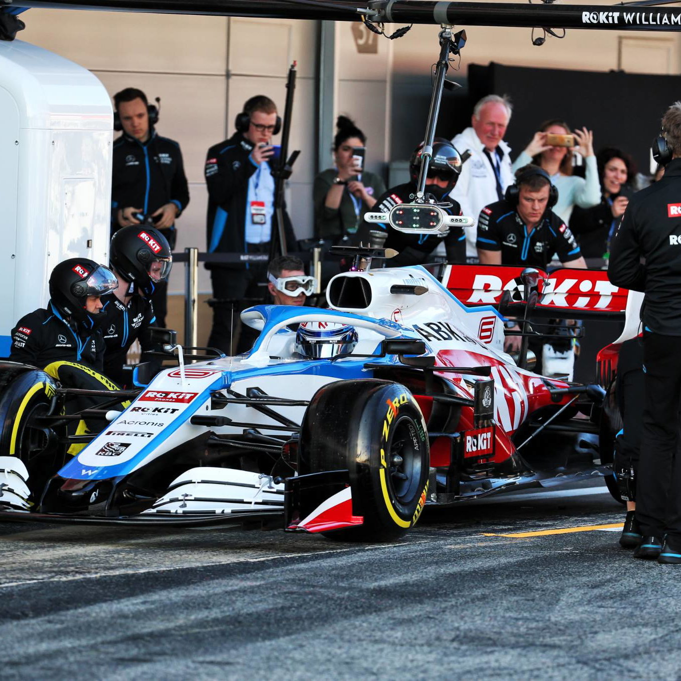 Claire Williams picks up OBE at Buckingham Palace