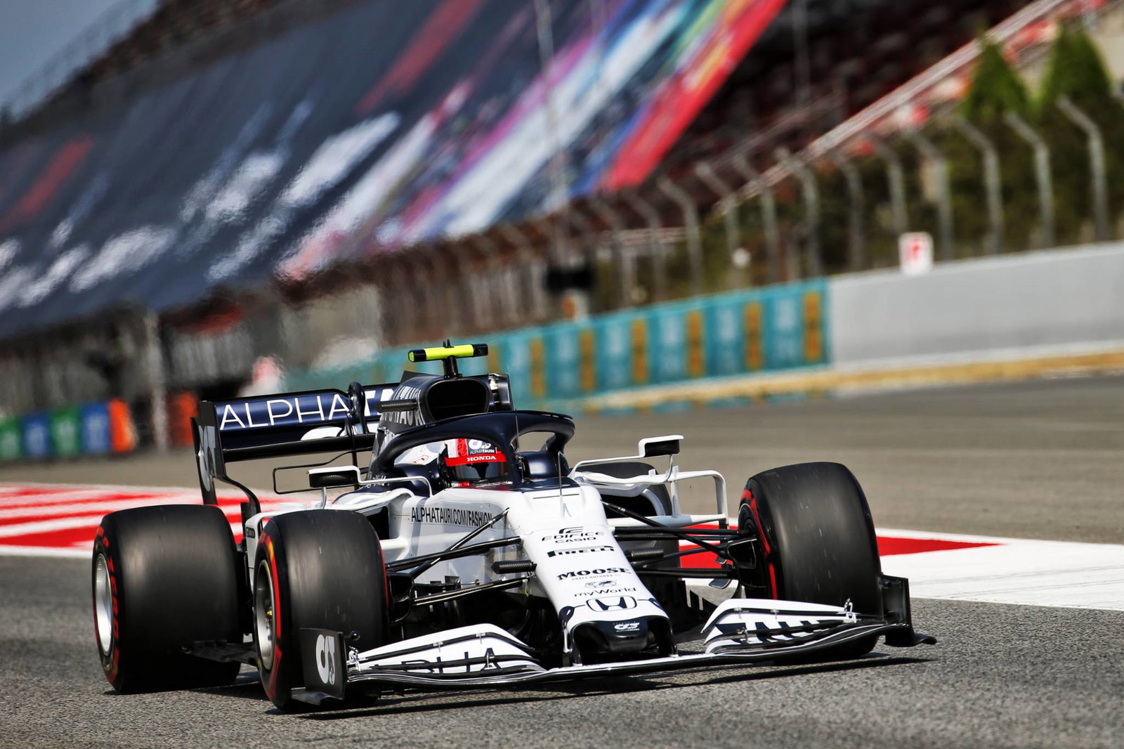 Lewis Hamilton edges Valtteri Bottas to F1 Spanish GP pole position