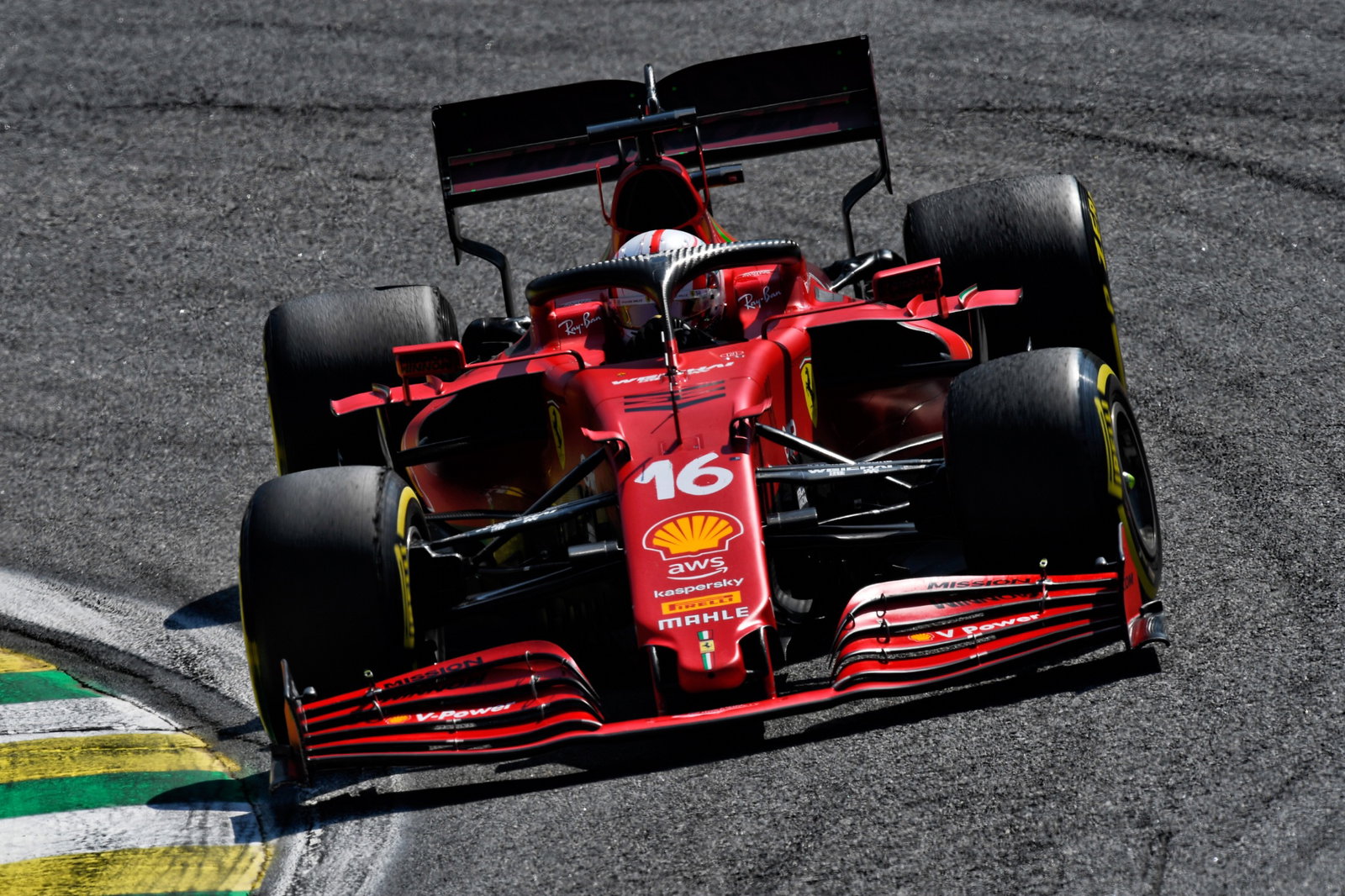 Charles Leclerc (MON) Ferrari SF-21.