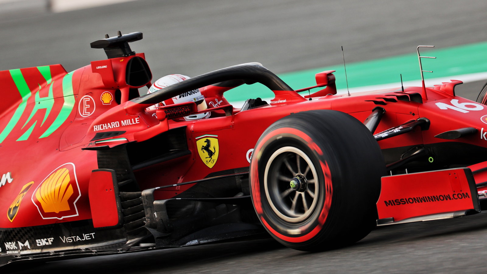 Charles Leclerc (MON) Ferrari SF-21.