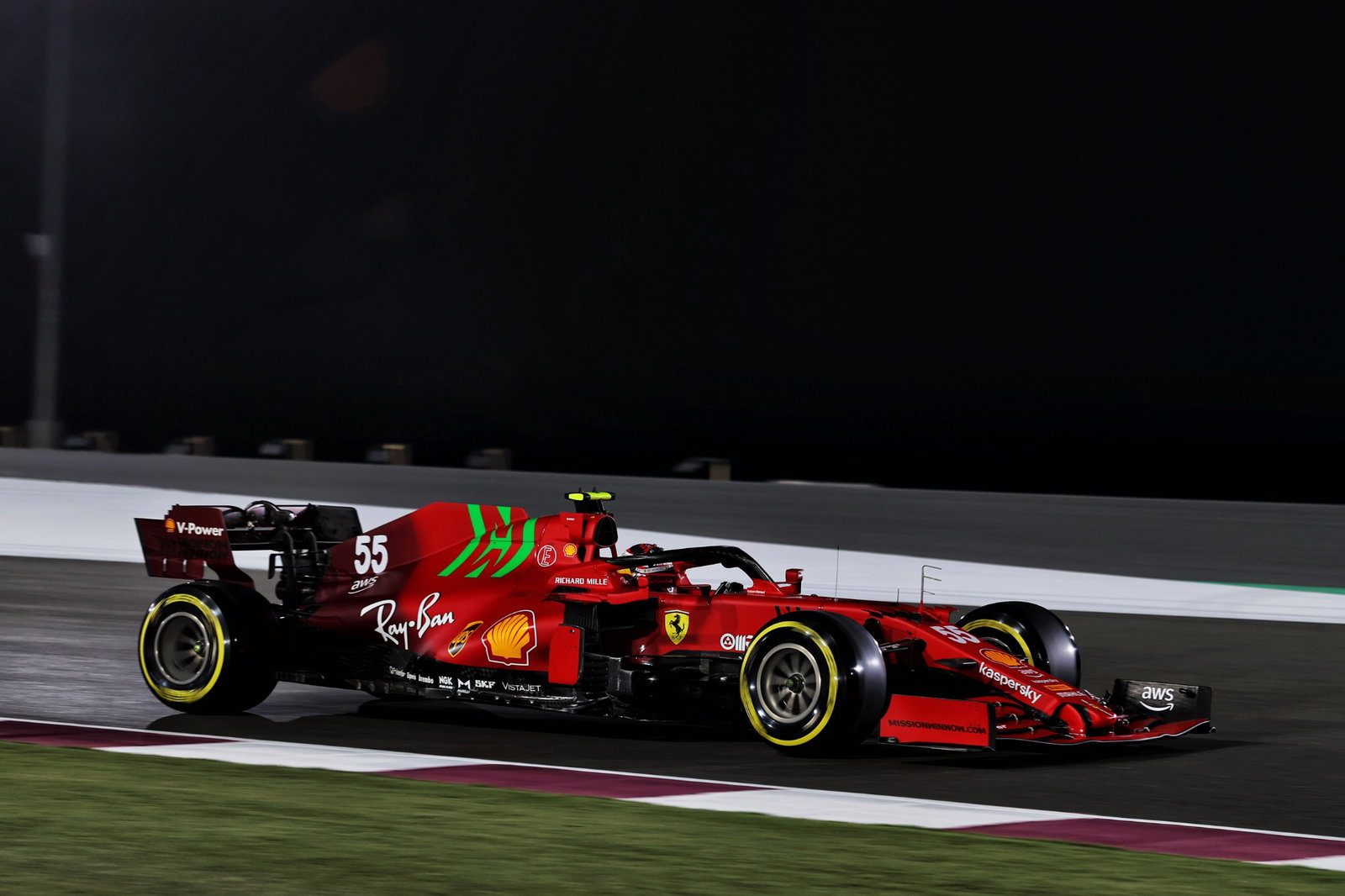Carlos Sainz Jr (ESP) Ferrari SF-21.