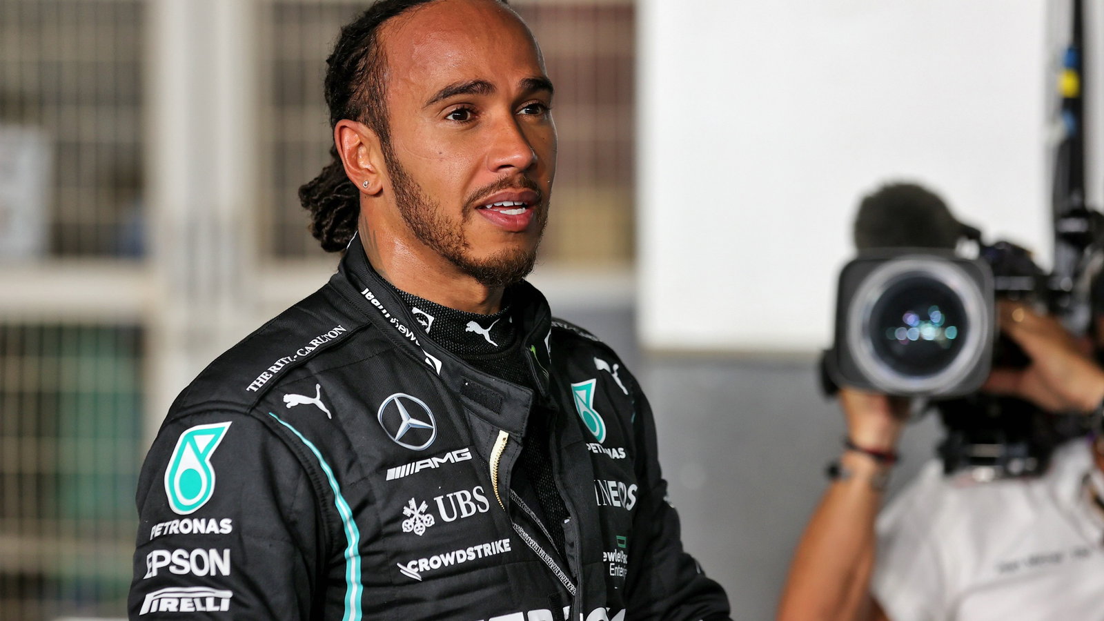 Pole sitter Lewis Hamilton (GBR) Mercedes AMG F1 in qualifying parc ferme.