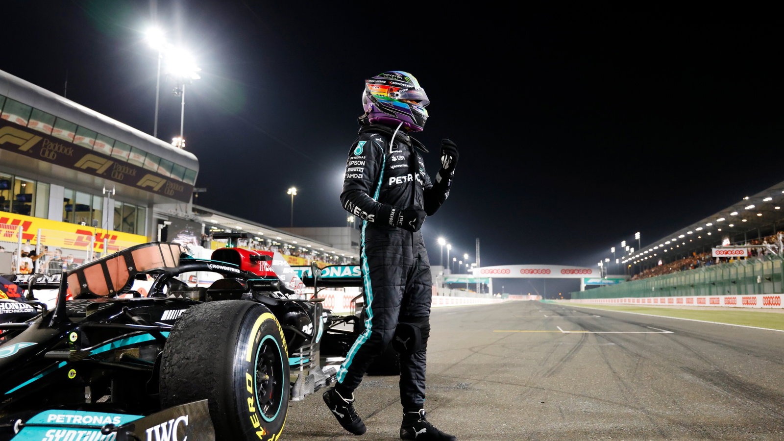Race winner Lewis Hamilton (GBR) Mercedes AMG F1 W12 celebrates in parc ferme.